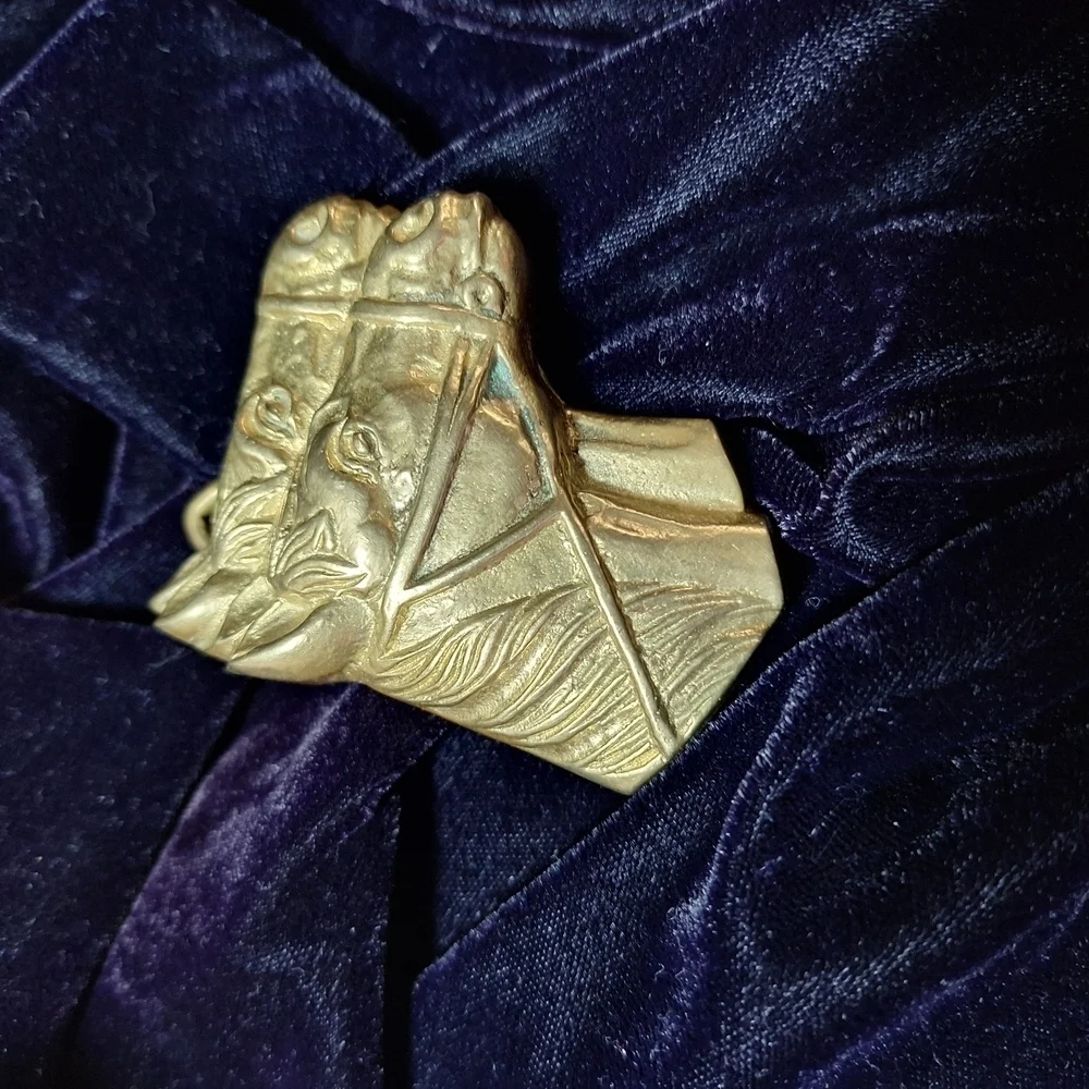 Solid Brass 2 Horse Head Belt Buckle